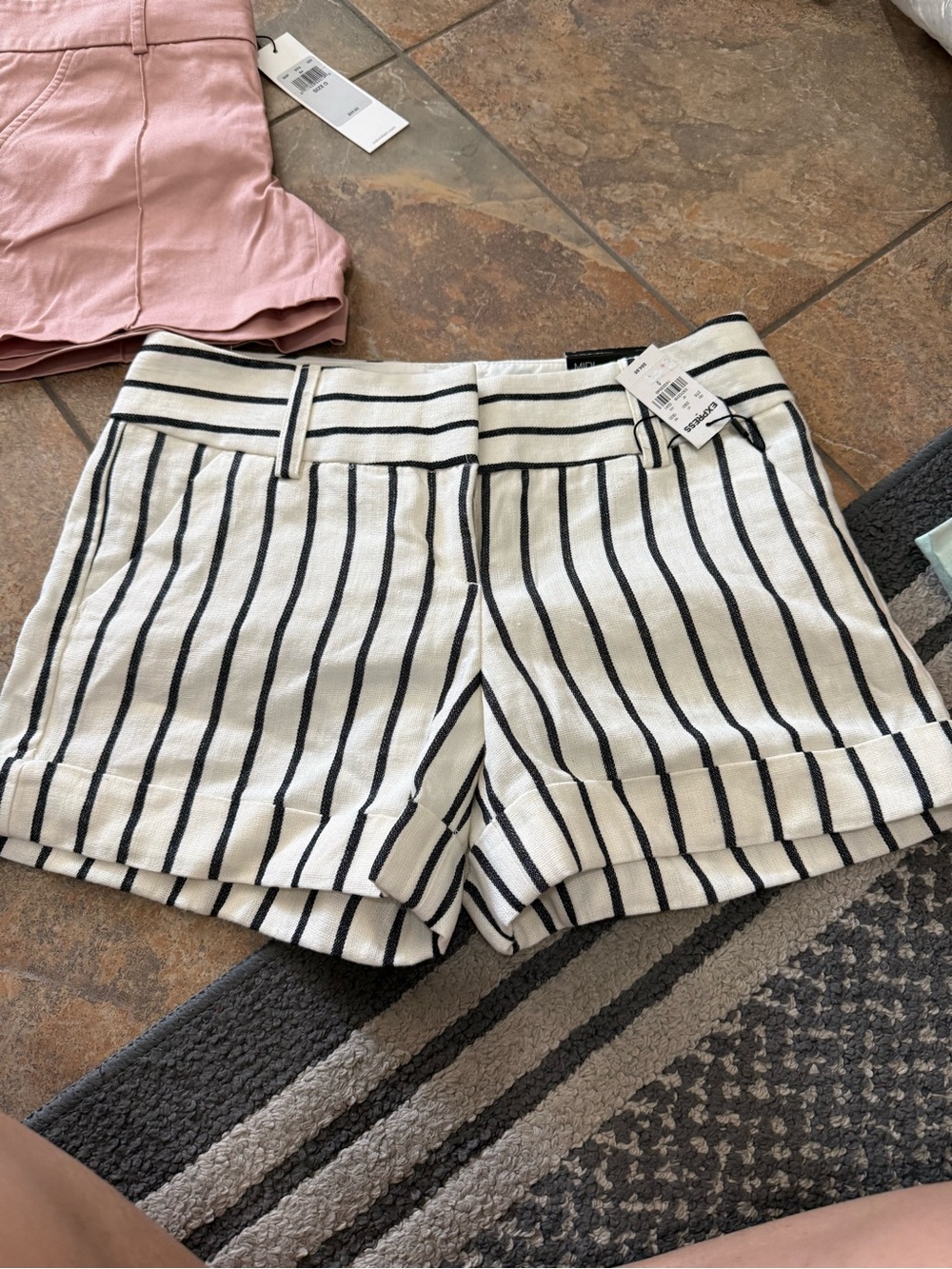 Express Women's High-Waist Stripe Shorts - White & Black